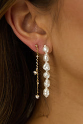 Marais Asymmetric Chain & Pearl Earrings Gold/Pearl