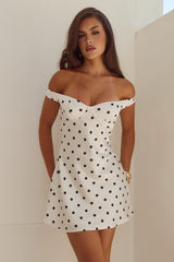 Aveta Off Shoulder Mini Dress Whiteblack Polka