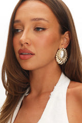 Nailah Pearl Cabochon Earrings Gold/Pearl