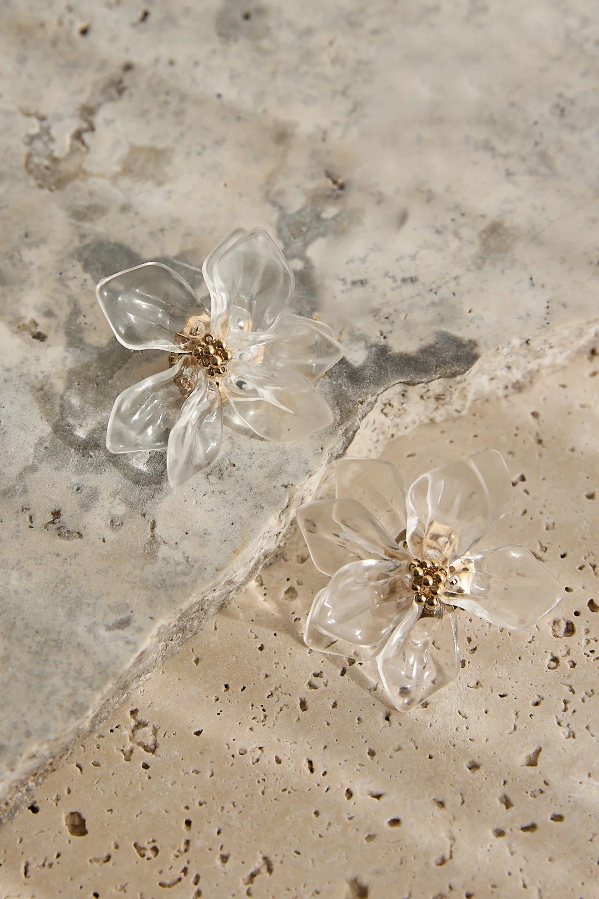 Monika Acrylic Flower Earrings Clear